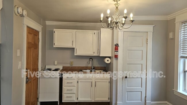 Photo - 205 N Willard St