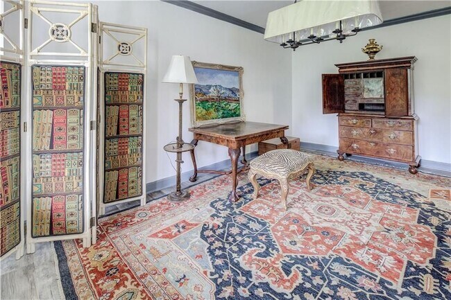 Photo - 2637 Peachtree Rd