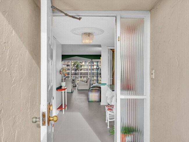 Photo - 1537 E Hillsboro Blvd Unit 438