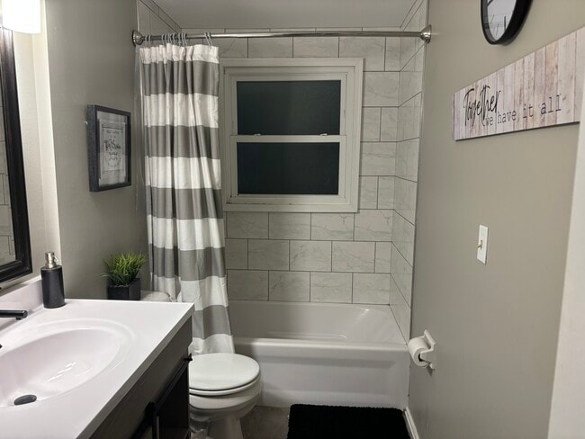 Shower - 3006 N 73rd St Unit 73 st