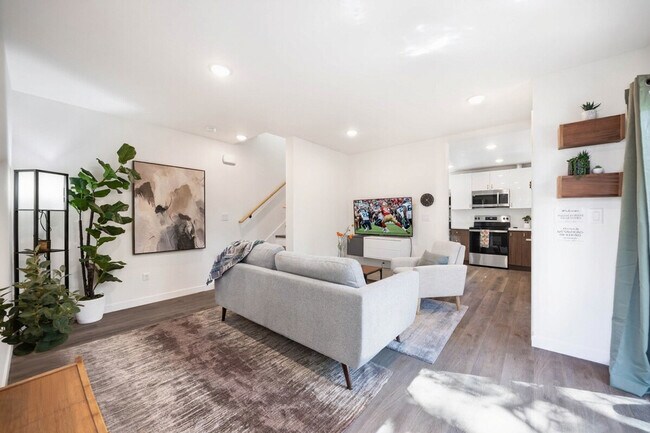 Photo - 11520 Roosevelt Way NE Unit ID1386783P