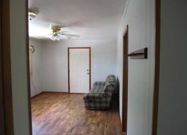 Photo - 2894 Hwy 72 E