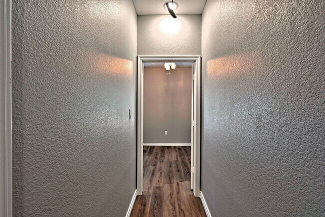 Photo - 11913 Nelwood St