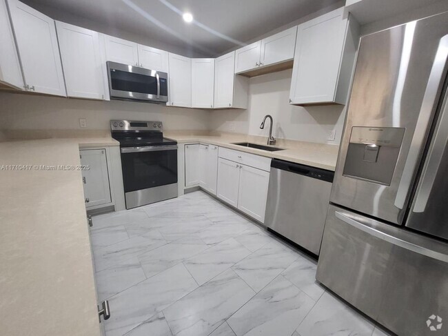 Building Photo - 903 Cypress Terrace Rental