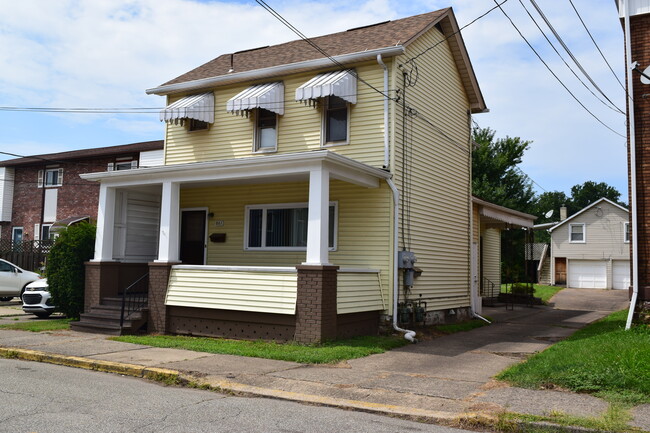 Building Photo - 861 Brackenridge Ave Unit Rear
