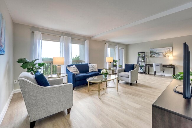 Photo - Waterloo Heights Apartments & Townhomes