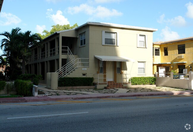 Photo - 8910 Collins Ave