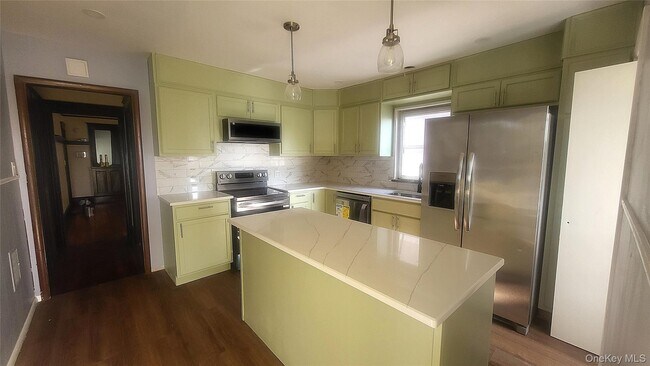 Photo - 34 Manitou Ave