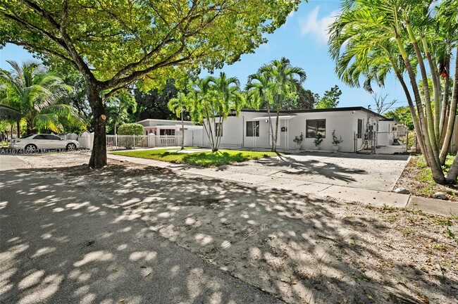 Photo - 13840 NW 5th Ct Casa