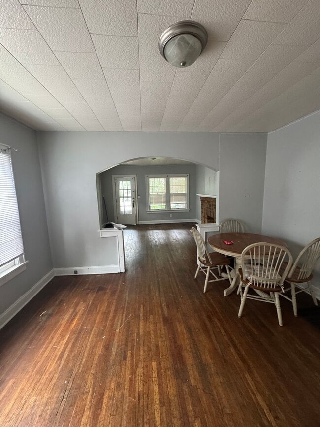 Photo - 928-930 Sheridan Ave. Unit 930 Sheridan Ave