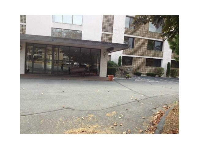 Building Photo - 175 Hoffman Ave Unit 410