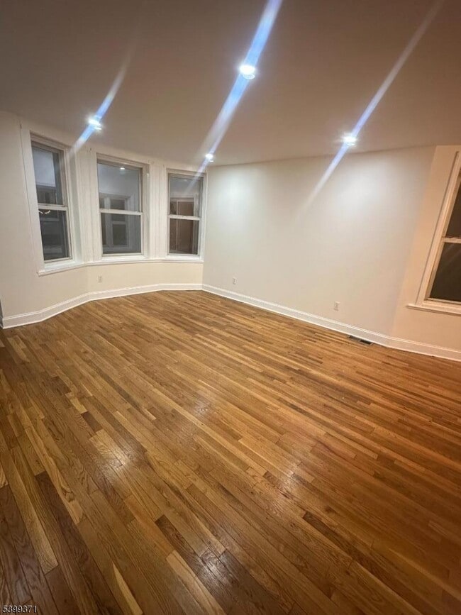 Photo - 192 Fairview Ave Unit 1