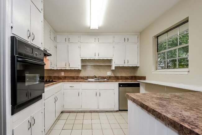 Photo - 4230 Senoa Dr