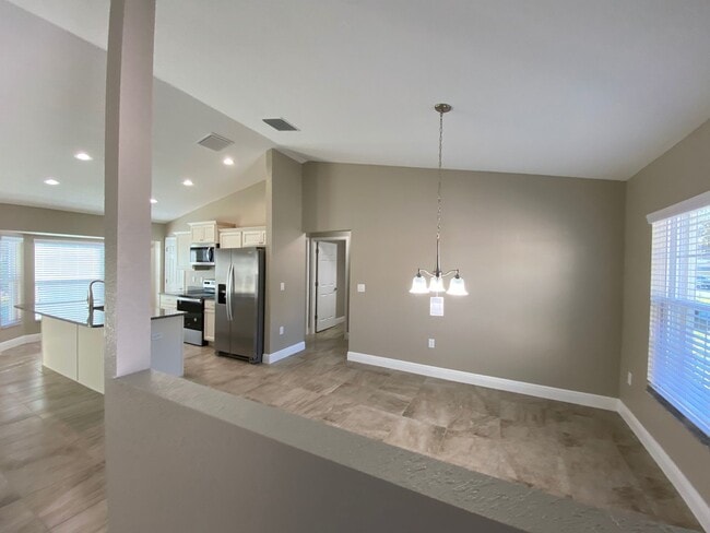 Photo - Desirable SW Ocala Neighborhood 3/2/2 **WON"T LAST**