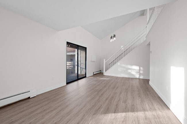 126 Silver Lane #30 loft