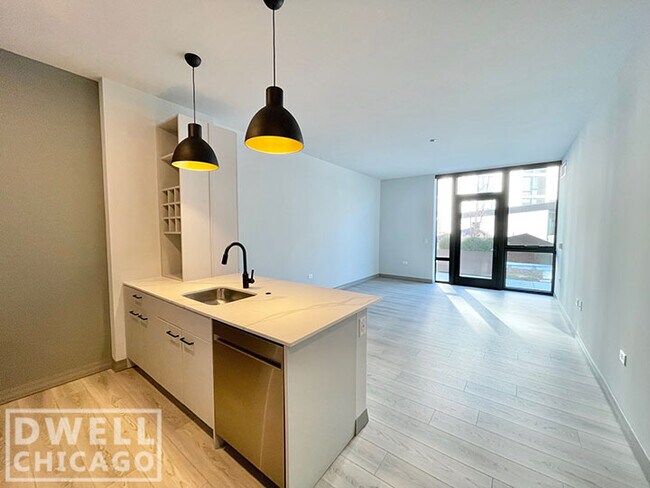 Photo - 2100 N Elston Ave