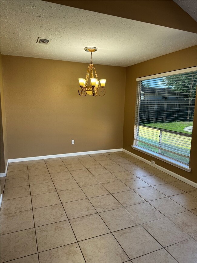 Photo - 333 Forest Hills Dr