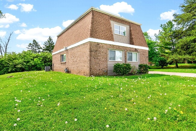 Photo - 931 Waycross Rd