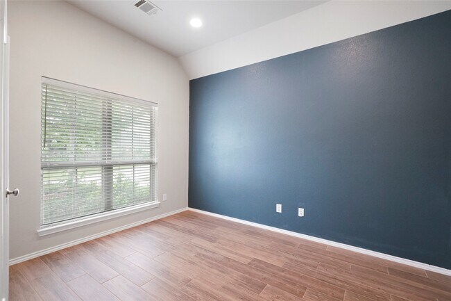 Photo - 132 Fox Trail Rd