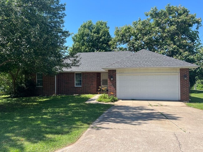 Building Photo - 3 Bedroom with Large Covered Deck in southwest Springfield