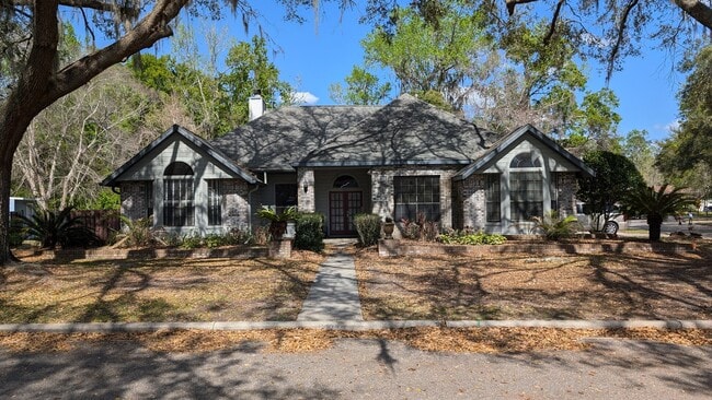 Building Photo - 4 Bedroom Single Family Home in Spring Creek