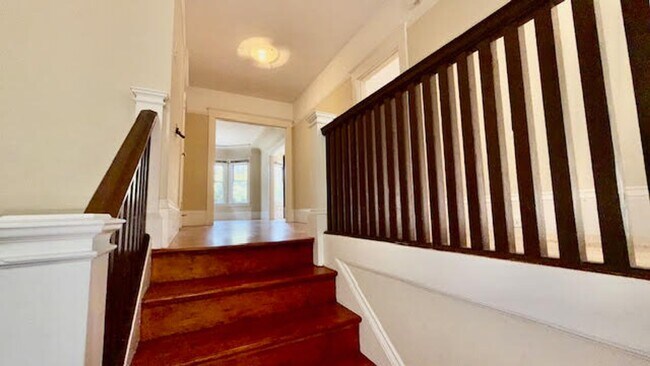 Photo - Bright Top-Floor Flat at the Edge of the P...