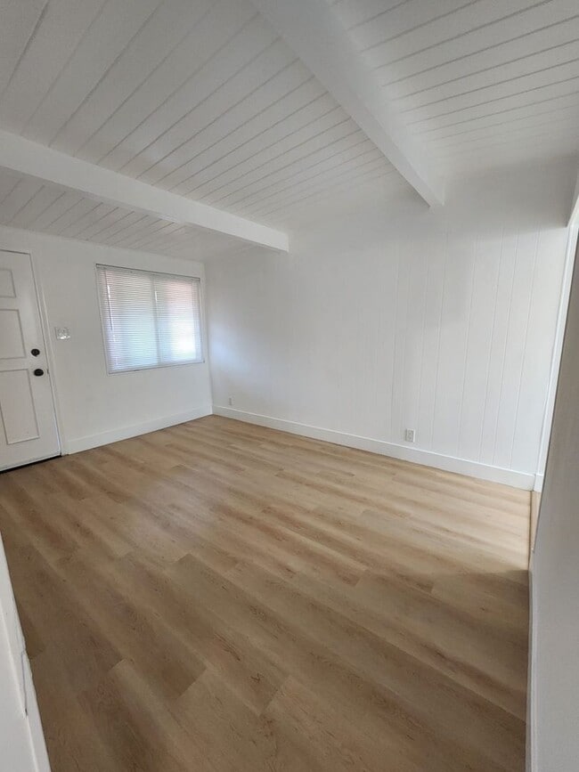 10508 S Inglewood Ave Unit 6