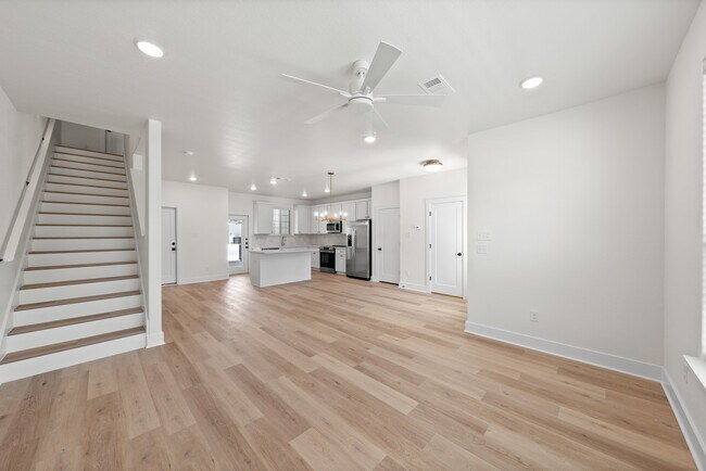 Photo - 5811 S 31st St