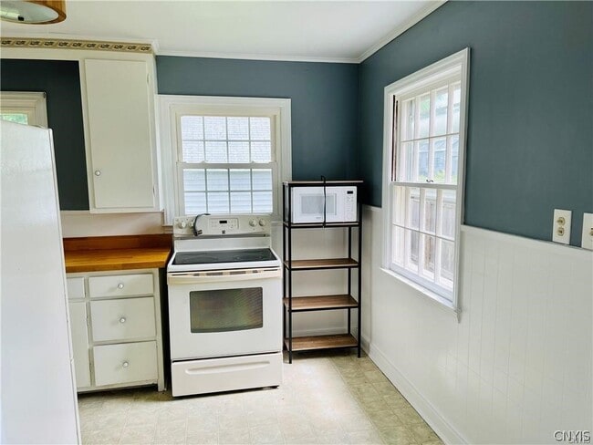 Photo - 202 Elm St