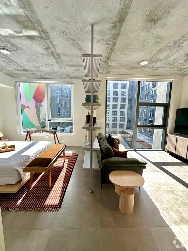 Building Photo - 370 NW 33rd St Rental