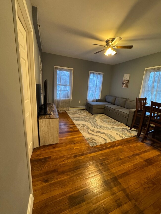 Photo - 21 Summer St Unidad 2