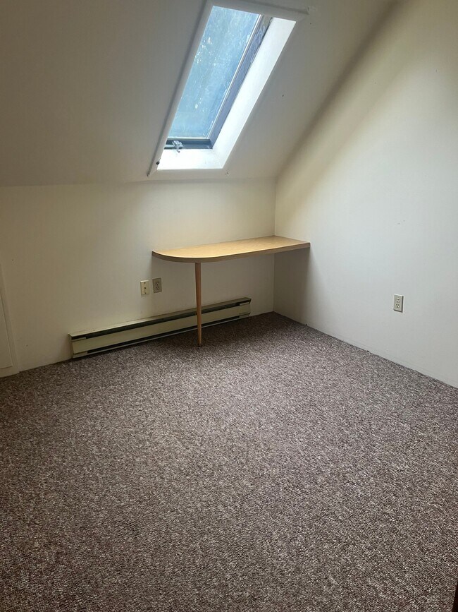 Photo - 1311 Gravel Pond Rd