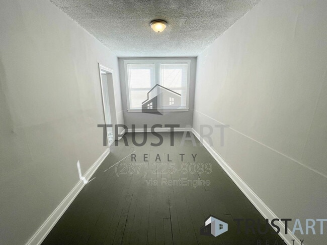 Photo - 7152 Theodore St