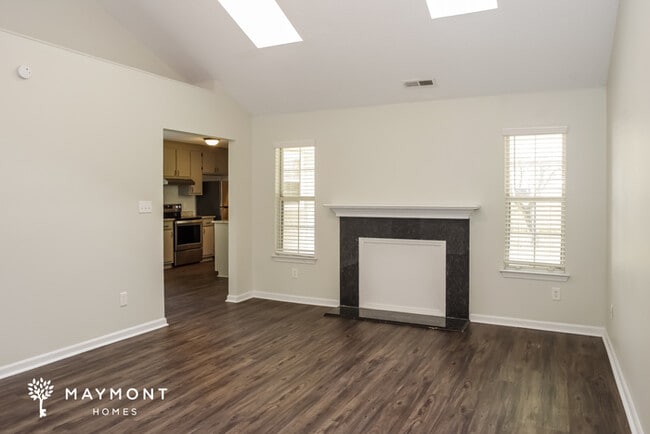 Photo - 2525 Clovis Rd SW