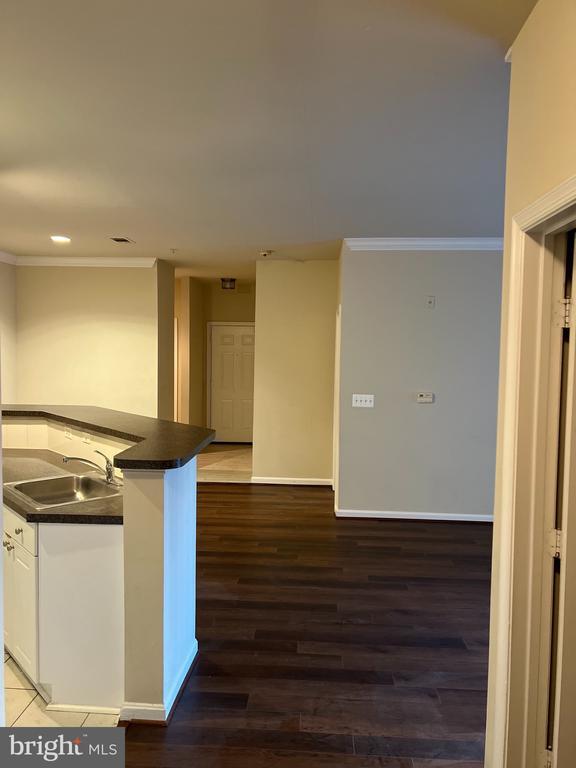 Building Photo - 11329 Aristotle Dr Unit 5-108