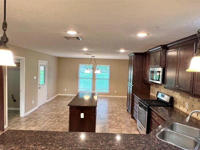 Photo - 7017 Caldwell St