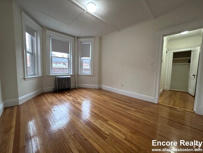 Building Photo - 1244 Boylston St Unit 4 Rental