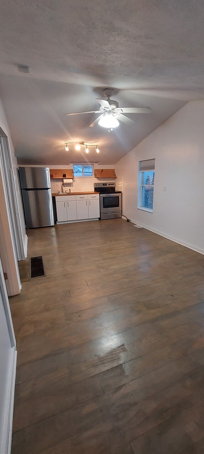 Building Photo - 625 Columbus Ave Unit 625-2