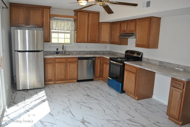 Photo - 4118 Hickoryview Dr