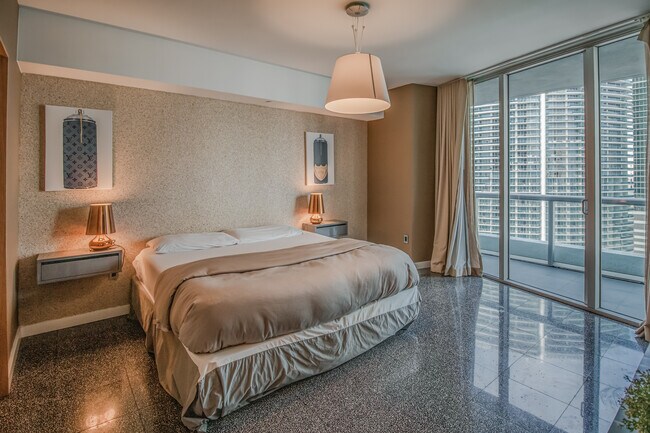 Photo - 475 Brickell Ave Unit Icon