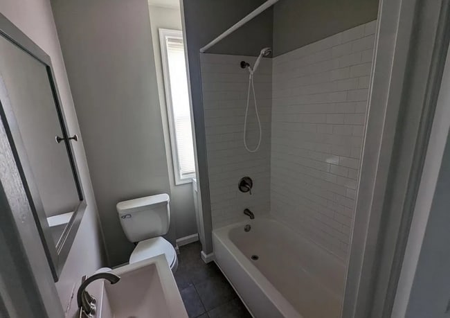 Photo - 3175 Tulip St