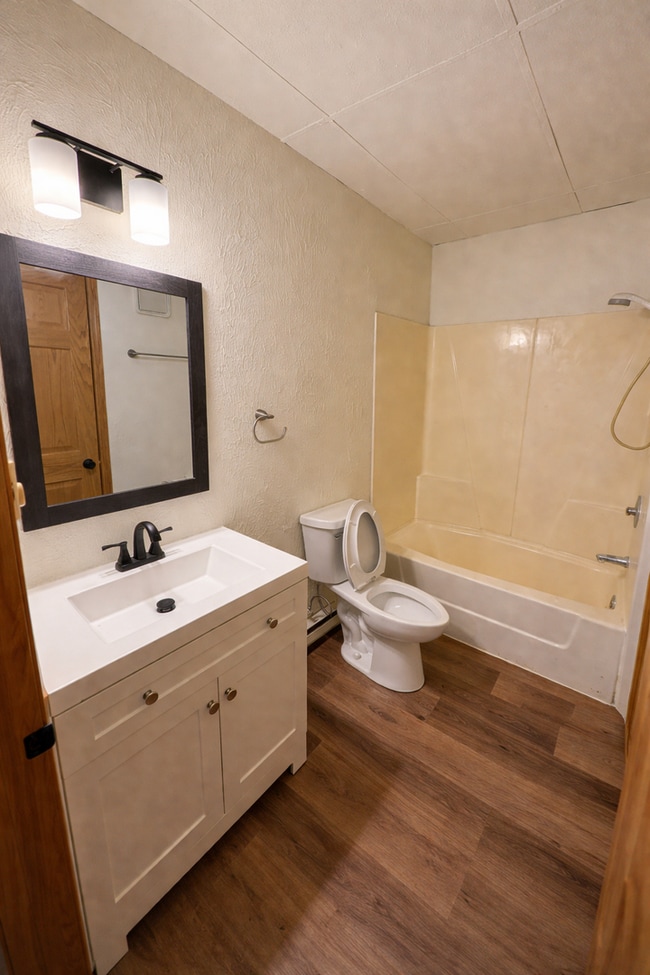 Photo - 107 Walnut St Unit 2