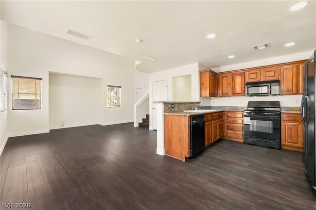 Building Photo - 7858 Windhamridge Dr