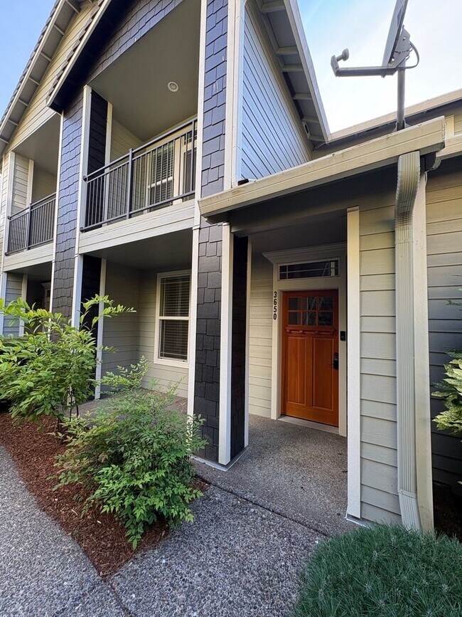 Building Photo - 3650 Summerlinn Dr