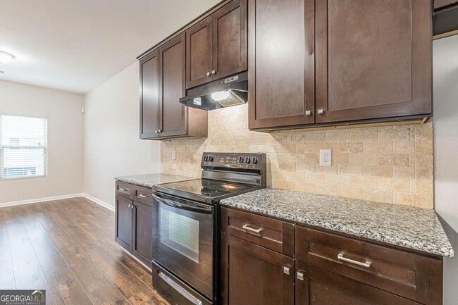 Photo - 1957 Old Dogwood