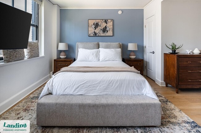 Building Photo - 933 McGee St