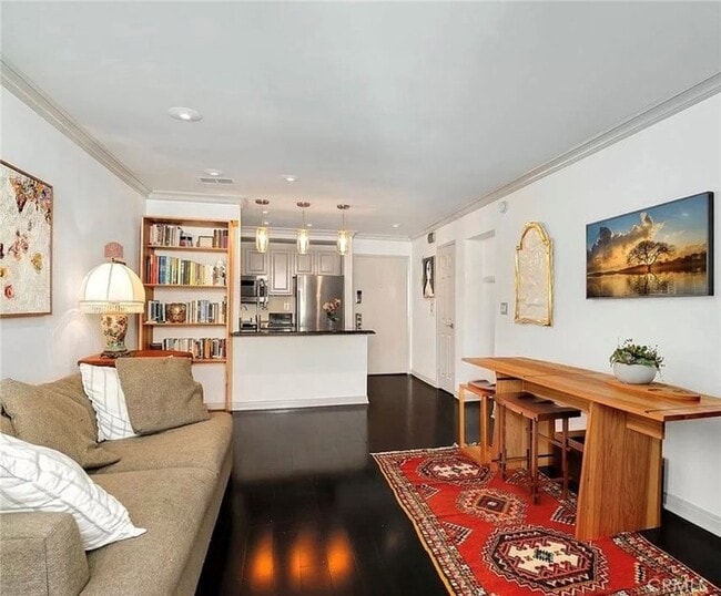 Photo - 750 Kings Rd Unidad 325