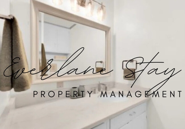 Photo - 1328 Woodley St