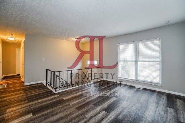 Photo - 363 Regents Rd