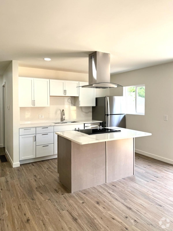 Building Photo - 6386-6386 Shelton Ct Unit 6384 Rental